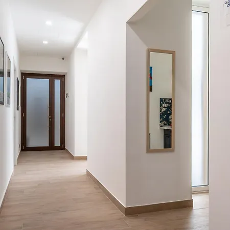 Apartment 5 Colors By Wonderful Italy